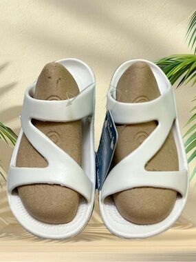 Hounds Kids White Slide Sandals size 9/M